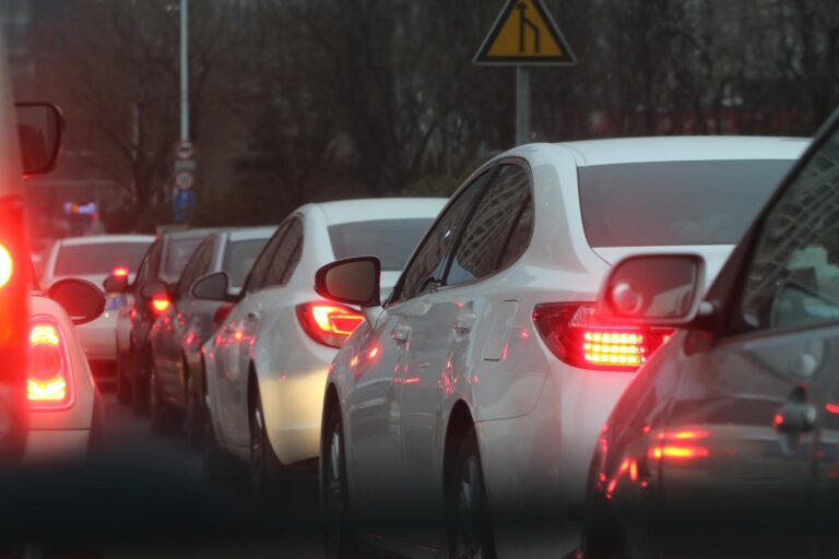 traffic jam 688566 19201 768x512
