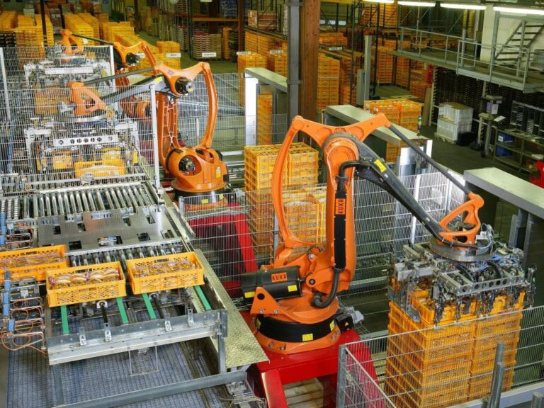 Factory Automation Robotics Palettizing Bread1 768x576